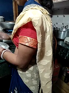 Snapshot of COUPLLE_VILLAGE chatting on March 19, 3:30 am COUPLLE VILLAGE online show from March 19, 3:30 am