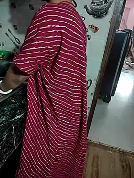 Snapshot of COUPLLE_VILLAGE chatting on November 4, 9:52 am COUPLLE VILLAGE online show from November 4, 9:52 am