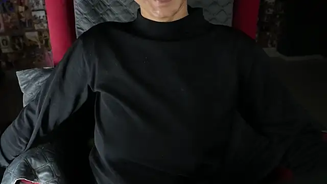 Snapshot of -AyeshaSinghania- chatting on January 8, 7:03 am -AyeshaSinghania- online show from January 8, 7:03 am