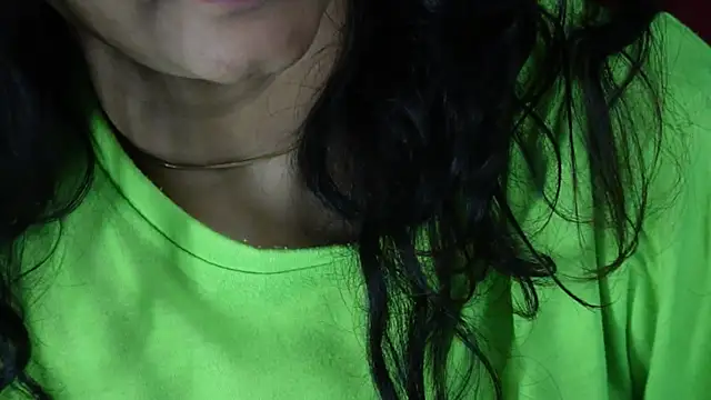 Snapshot of -AyeshaSinghania- chatting on February 18, 8:38 am -AyeshaSinghania- online show from February 18, 8:38 am