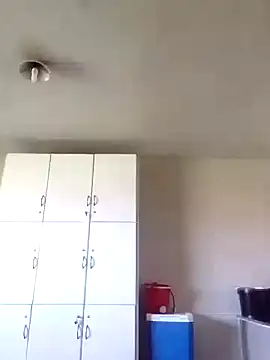 Snapshot of Yardie_bone chatting on March 7, 10:56 am Yardie bone online show from March 7, 10:56 am