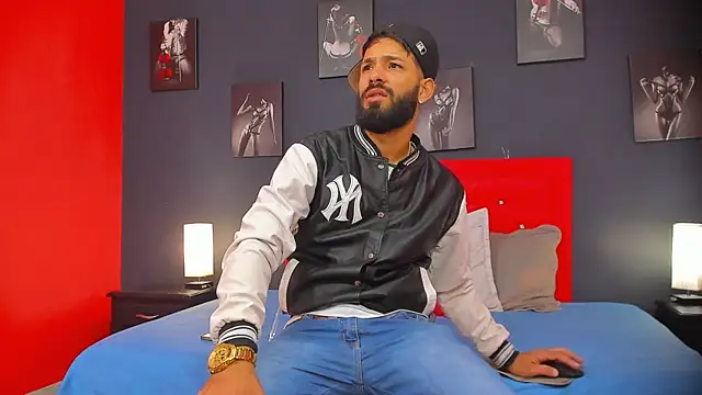 Snapshot of Thiagogomez chatting on December 11, 12:12 pm Thiagogomez online show from December 11, 12:12 pm