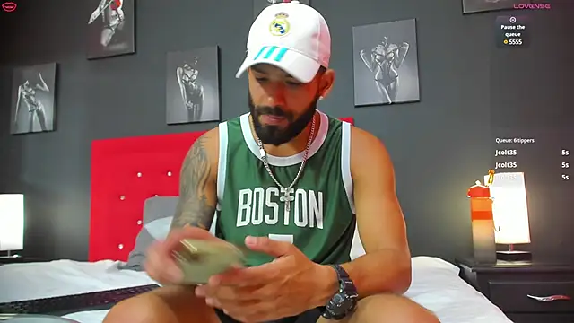 Snapshot of Thiagogomez chatting on March 4, 3:26 pm Thiagogomez online show from March 4, 3:26 pm