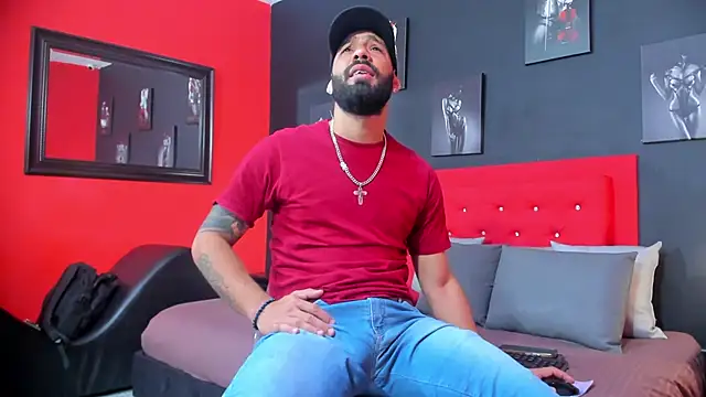 Snapshot of Thiagogomez chatting on September 11, 12:27 pm Thiagogomez online show from September 11, 12:27 pm