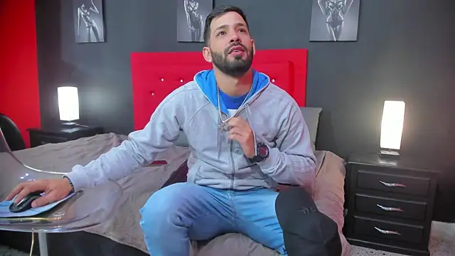Snapshot of Thiagogomez chatting on October 2, 12:23 pm Thiagogomez online show from October 2, 12:23 pm