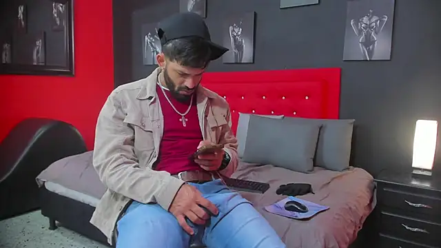 Snapshot of Thiagogomez chatting on October 3, 12:46 pm Thiagogomez online show from October 3, 12:46 pm