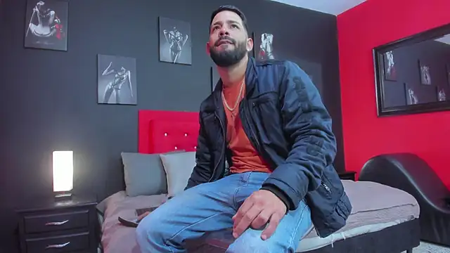 Snapshot of Thiagogomez chatting on October 21, 12:50 pm Thiagogomez online show from October 21, 12:50 pm