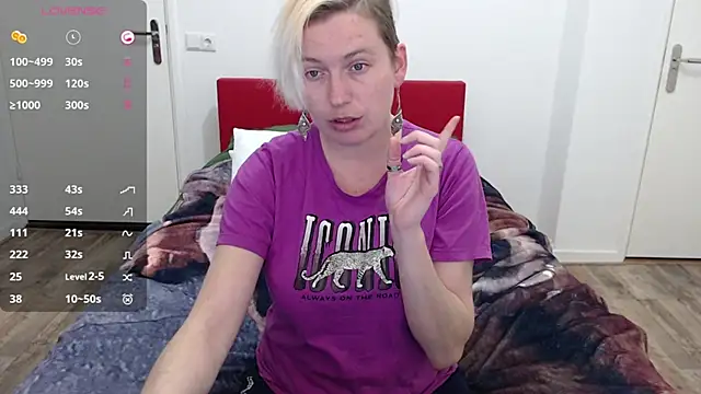 Snapshot of cumfun chatting on February 3, 9:50 pm cumfun online show from February 3, 9:50 pm