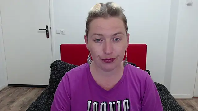 Snapshot of cumfun chatting on March 10, 6:12 pm cumfun online show from March 10, 6:12 pm
