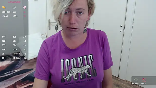 Snapshot of cumfun chatting on October 2, 7:26 am cumfun online show from October 2, 7:26 am