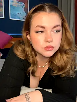 Snapshot of VictoriaLaFleur chatting on October 4, 8:18 pm VictoriaLaFleur online show from October 4, 8:18 pm