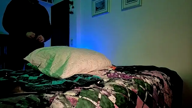 HandsumHungDaddy online show from March 17, 10:07 am