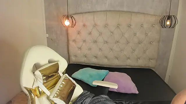 Snapshot of Alice_Laurentt chatting on February 26, 2:59 am Alice Laurentt online show from February 26, 2:59 am