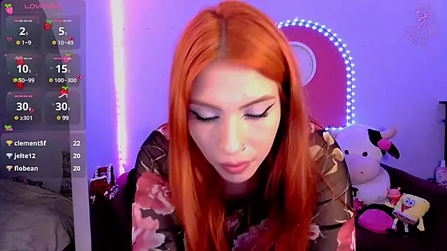 Snapshot of ValentinaMiller_ chatting on January 12, 10:01 pm ValentinaMiller  online show from January 12, 10:01 pm