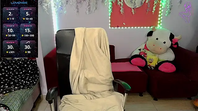 Snapshot of ValentinaMiller_ chatting on January 26, 8:34 pm ValentinaMiller  online show from January 26, 8:34 pm