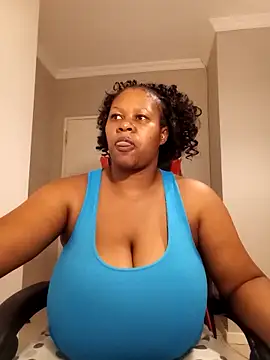 Snapshot of bustylisa1983 chatting on February 15, 2:22 pm bustylisa1983 online show from February 15, 2:22 pm