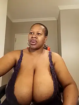 Snapshot of bustylisa1983 chatting on September 11, 5:29 am bustylisa1983 online show from September 11, 5:29 am