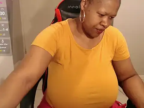 Snapshot of bustylisa1983 chatting on September 23, 5:43 am bustylisa1983 online show from September 23, 5:43 am