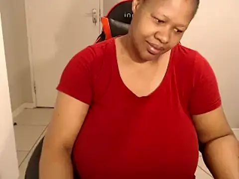 Snapshot of bustylisa1983 chatting on October 28, 6:17 am bustylisa1983 online show from October 28, 6:17 am