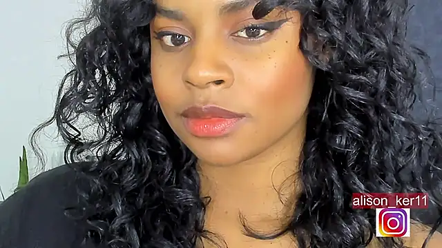 Snapshot of alison-ker3 chatting on December 7, 3:25 am alison-ker3 online show from December 7, 3:25 am