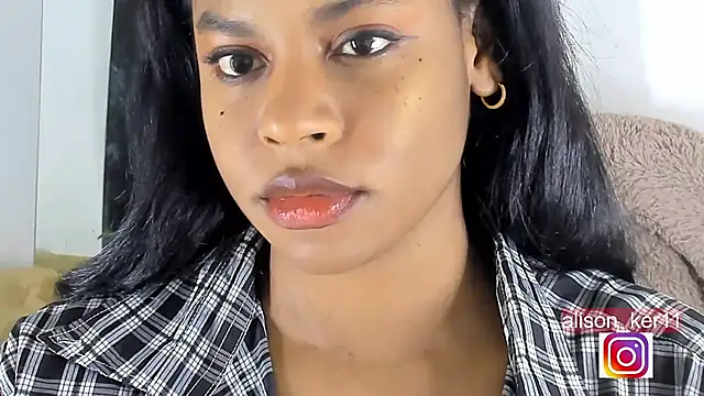 Snapshot of alison-ker3 chatting on February 22, 6:06 am alison-ker3 online show from February 22, 6:06 am