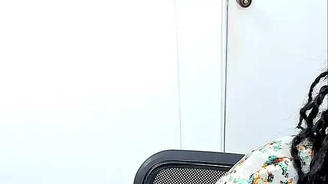 Snapshot of alison-ker3 chatting on March 23, 8:48 am alison-ker3 online show from March 23, 8:48 am