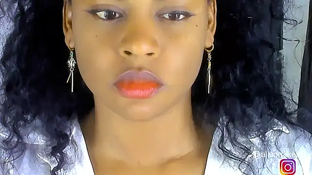 Snapshot of alison-ker3 chatting on October 29, 7:21 am alison-ker3 online show from October 29, 7:21 am