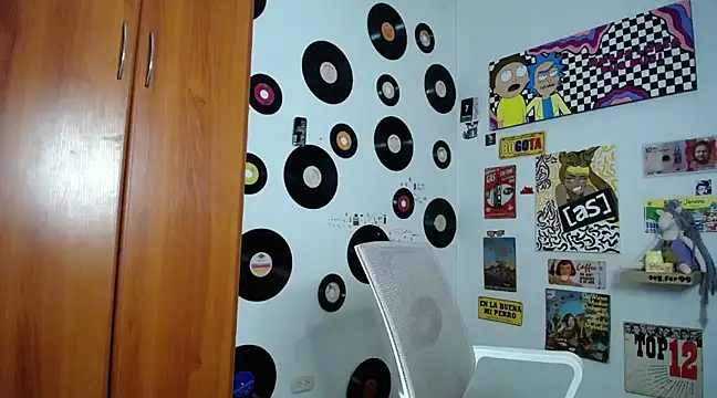 Snapshot of 9_Fernanda_9 chatting on February 9, 4:36 am 9 Fernanda 9 online show from February 9, 4:36 am