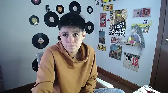 Snapshot of 9_Fernanda_9 chatting on March 3, 9:05 pm 9 Fernanda 9 online show from March 3, 9:05 pm