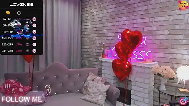 SarahCoksss online show from February 12, 12:05 am