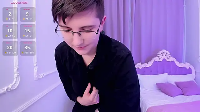 Lily Marlin online show from February 22, 12:16 am