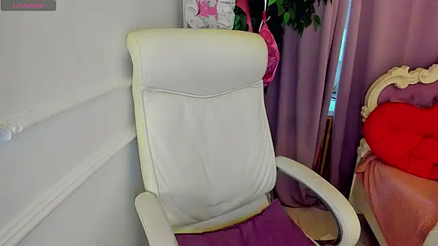 Lily Marlin online show from July 19, 2:37 am
