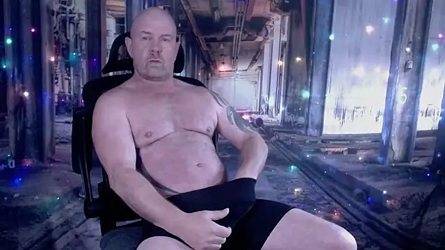 Snapshot of ManlyPrisonGuy chatting on November 12, 1:55 pm ManlyPrisonGuy online show from November 12, 1:55 pm