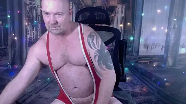 Snapshot of ManlyPrisonGuy chatting on November 13, 12:37 pm ManlyPrisonGuy online show from November 13, 12:37 pm