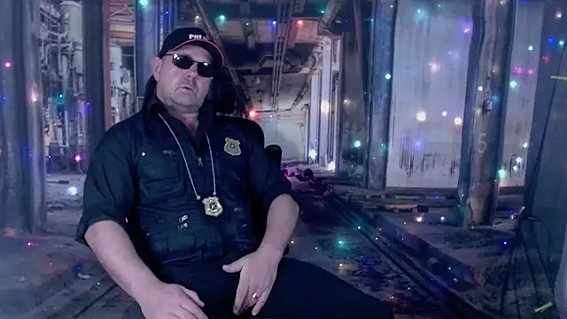 Snapshot of ManlyPrisonGuy chatting on November 25, 1:33 pm ManlyPrisonGuy online show from November 25, 1:33 pm