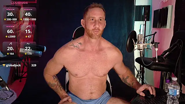 Snapshot of FiftyShadez chatting on November 14, 4:28 pm FiftyShadez online show from November 14, 4:28 pm