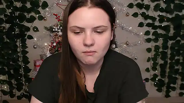 Snapshot of IxxiLiana chatting on December 17, 7:18 am IxxiLiana online show from December 17, 7:18 am