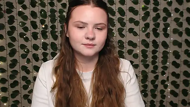 Snapshot of IxxiLiana chatting on January 6, 4:04 am IxxiLiana online show from January 6, 4:04 am