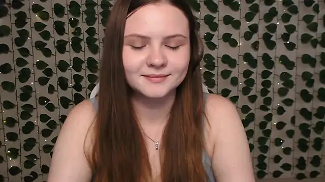 Snapshot of IxxiLiana chatting on January 20, 7:04 am IxxiLiana online show from January 20, 7:04 am