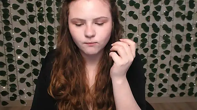 Snapshot of IxxiLiana chatting on January 25, 4:02 am IxxiLiana online show from January 25, 4:02 am