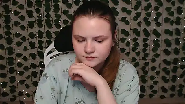 Snapshot of IxxiLiana chatting on January 28, 7:11 am IxxiLiana online show from January 28, 7:11 am