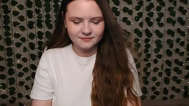 Snapshot of IxxiLiana chatting on February 1, 4:03 am IxxiLiana online show from February 1, 4:03 am
