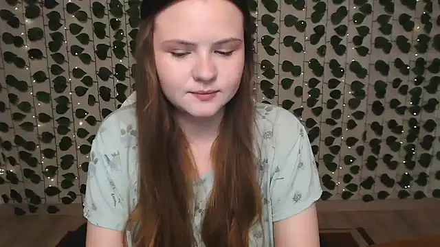 Snapshot of IxxiLiana chatting on February 27, 5:13 am IxxiLiana online show from February 27, 5:13 am