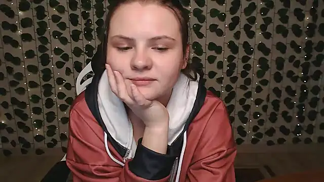 Snapshot of IxxiLiana chatting on March 3, 8:16 am IxxiLiana online show from March 3, 8:16 am