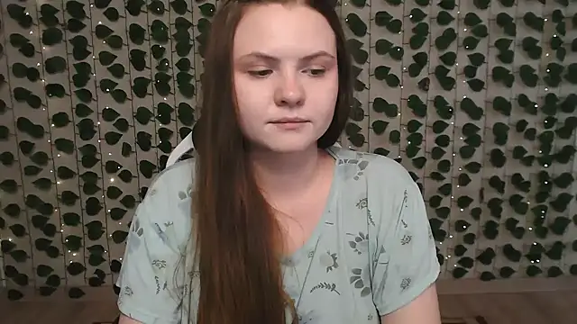 Snapshot of IxxiLiana chatting on March 5, 8:21 am IxxiLiana online show from March 5, 8:21 am