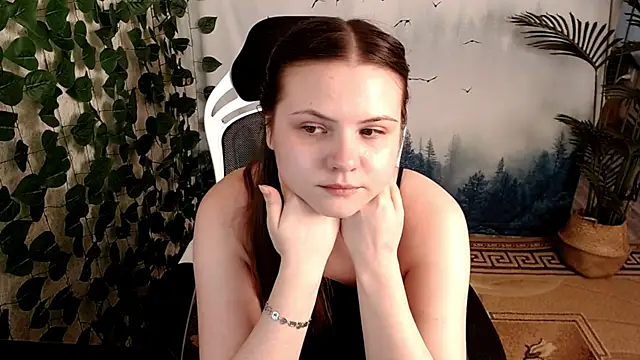 Snapshot of IxxiLiana chatting on March 19, 8:12 am IxxiLiana online show from March 19, 8:12 am