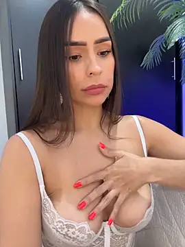 Mau White online show from February 2, 9:02 pm