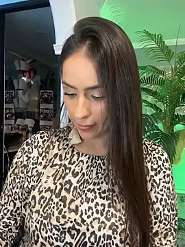 Mau White online show from July 3, 1:01 am