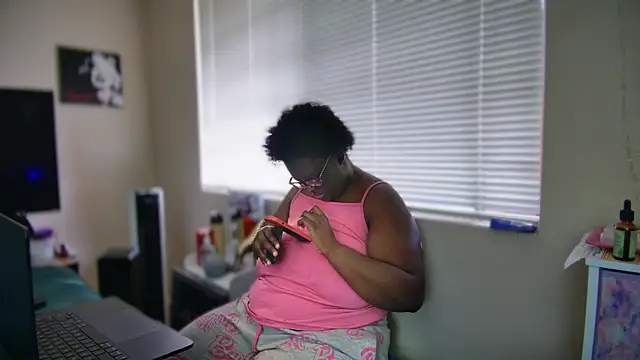 Yagurl  west online show from January 30, 8:53 pm