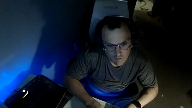 Snapshot of TeasingTroublemaker9 chatting on October 2, 9:55 pm TeasingTroublemaker9 online show from October 2, 9:55 pm